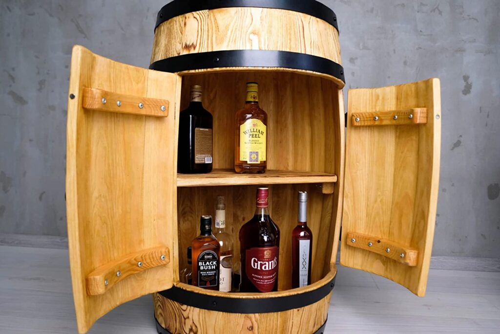 Tonneau bar en bois avec porte, couleur chêne, vin whisky