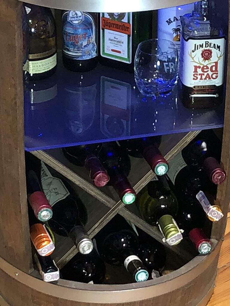 Tonneau Bar LED avec l'étagère en Verre | Minibar Whisky, Bière, Meuble vin sans porte 